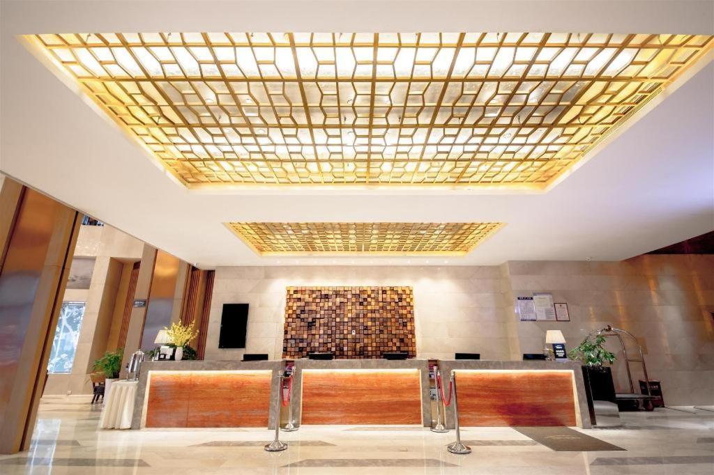 Yueyang Grand Skylight Hotel Exteriör bild